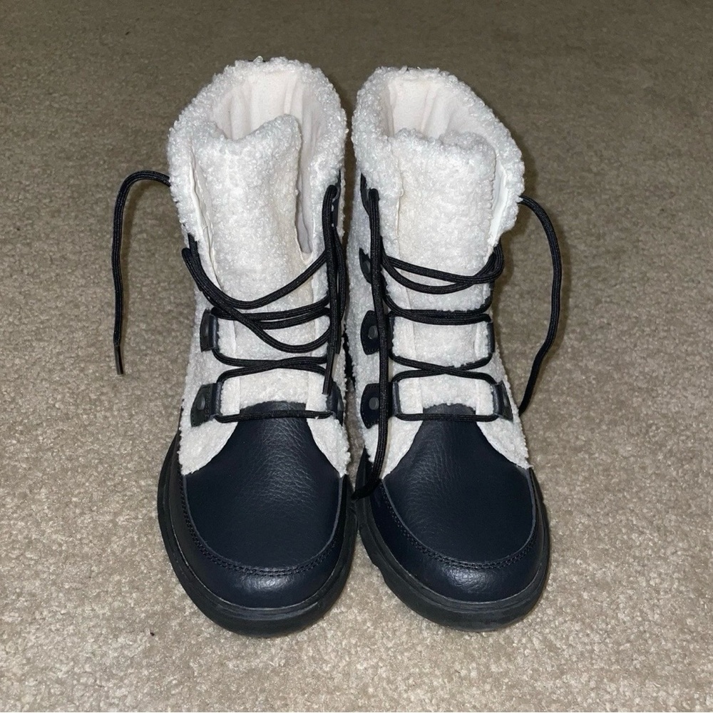 Sorel Black and Cream‎ Winter Boots